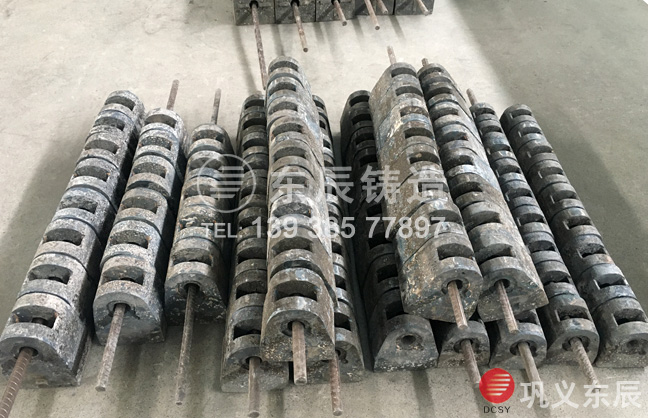 東辰合金復合錘頭 高鉻可逆錘破錘頭 可逆轉(zhuǎn)錘擊式破碎機錘頭